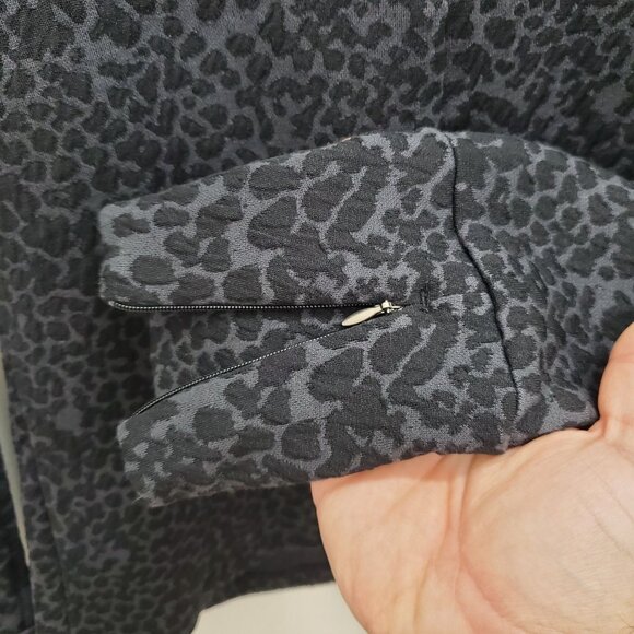 Lucy Women's Black Textured Leopard Print Mock Neck 1/2 Zip Knit Active Jacket S - Picture 2 of 9